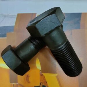 Болт крепления звездочки JCB JS305LC